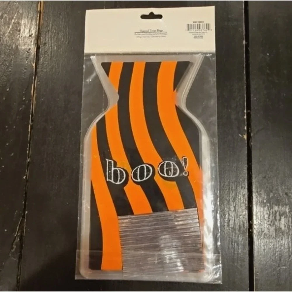 Halloween Shaped Treat Bags - Boo! Orange & Black Stripe - 15 Count Party Favors
